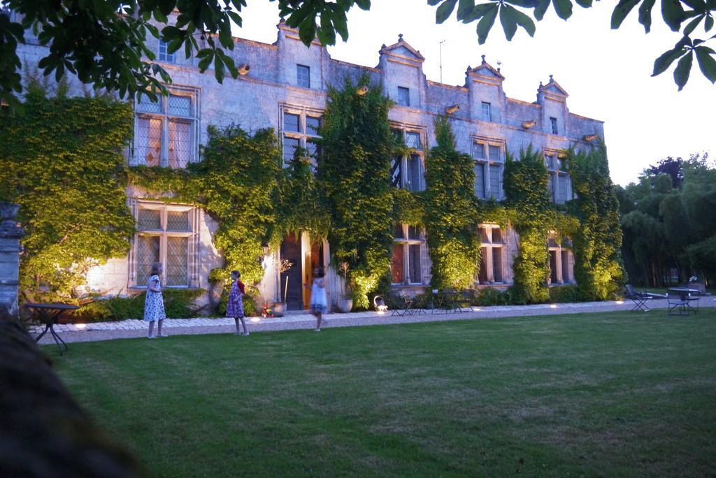 Chateau De Maumont Magnac-sur-Touvre 外观 照片